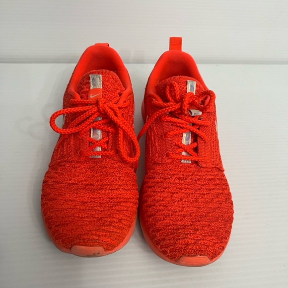 Nike Roshe Run Flyknit “Bright Crimson”. Size 6.5 - Picture 2 of 9